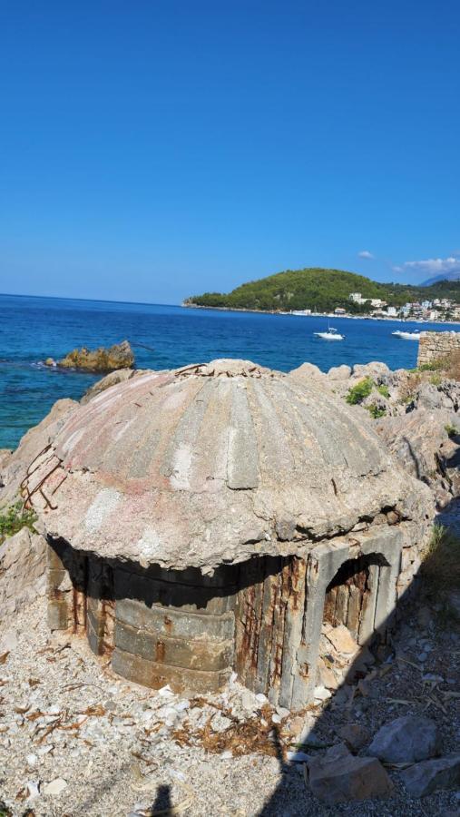 Amar * Himara